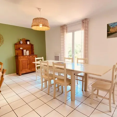 Cozy House With Garden In * La Teste-de-Buch