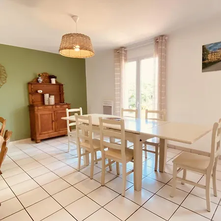 Cozy House With Garden In * La Teste-de-Buch
