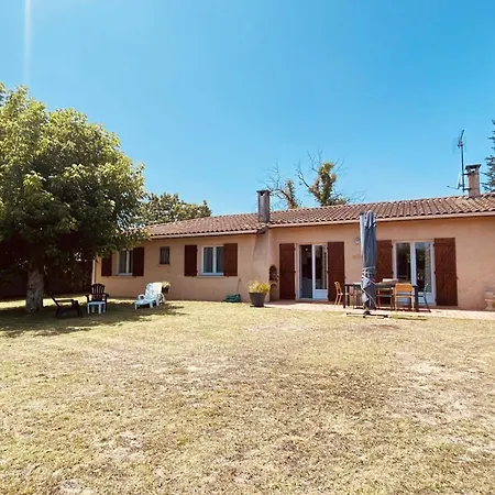 Cozy House With Garden In Holiday home La Teste-de-Buch